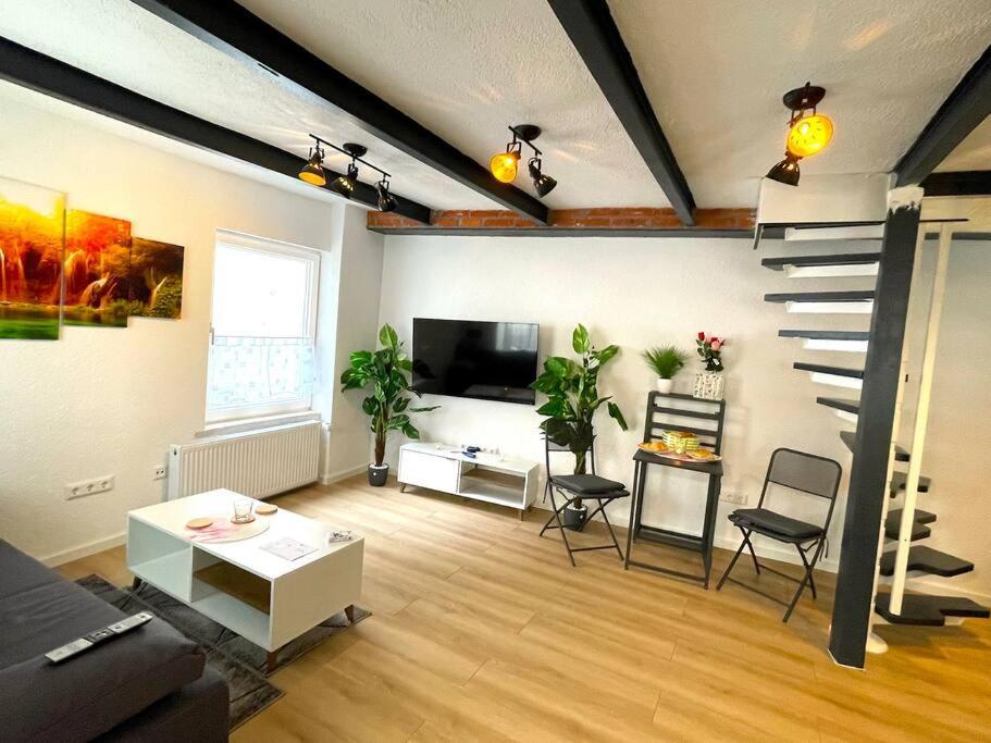 Robinshomes-Industrial Braunschweig Exteriör bild